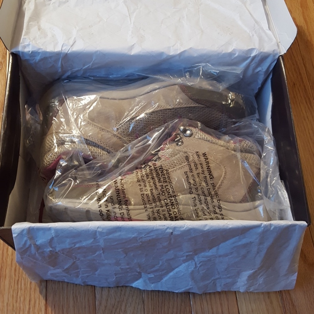 Women's Vionic Action Cypress Walker